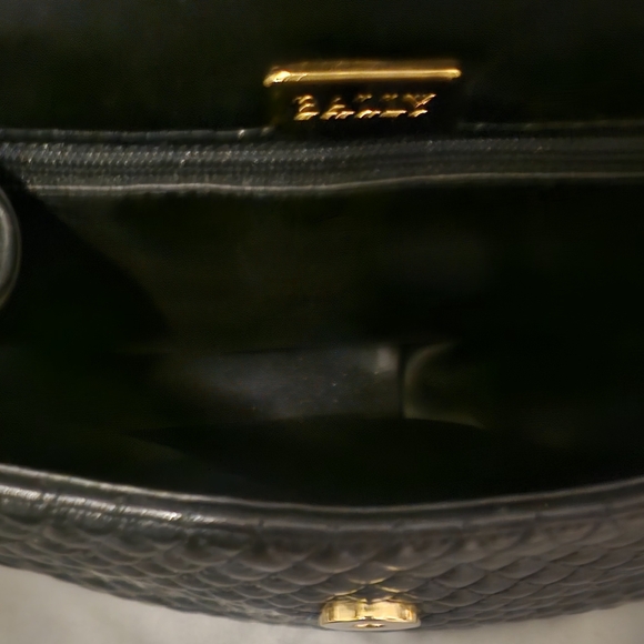 AUTHENTIC  BALLY TRI GOLD COLOR TOP HANDLES W/CROSSBODY - Picture 4 of 5